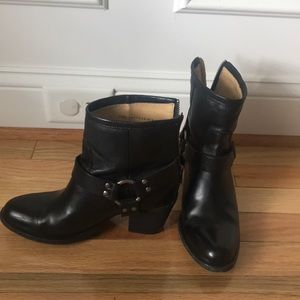Black Leather Frye boots size 7.5